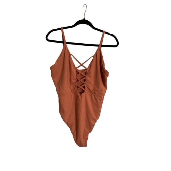 Dippin Daisys Swimsuit - Picture 1 of 8